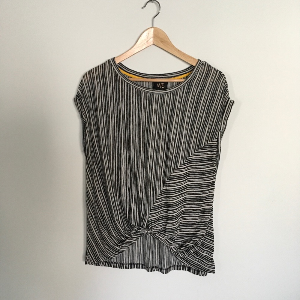 Women’s cinched top size large